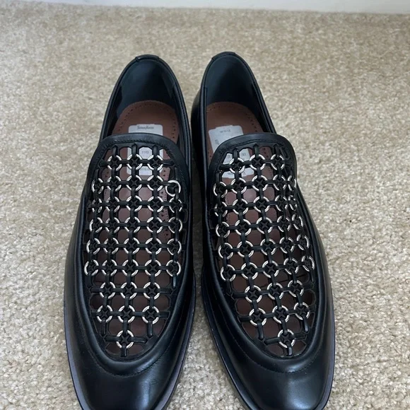 Alaïa Grommet Black Leather Loafers - Picture 5 of 9